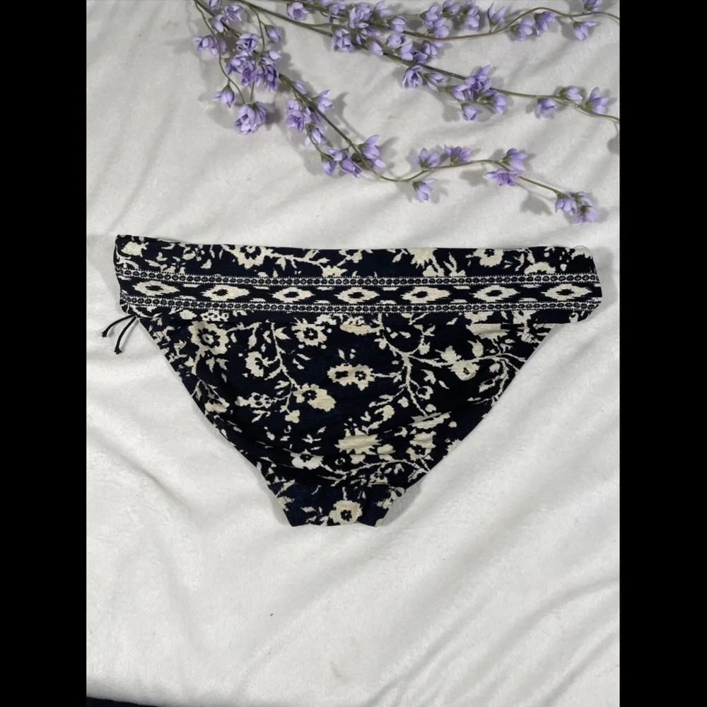 NEW Robin Piccone Flora Twist Ikat‎ Bikini Bottom Blue/Cream [SZ Small ]